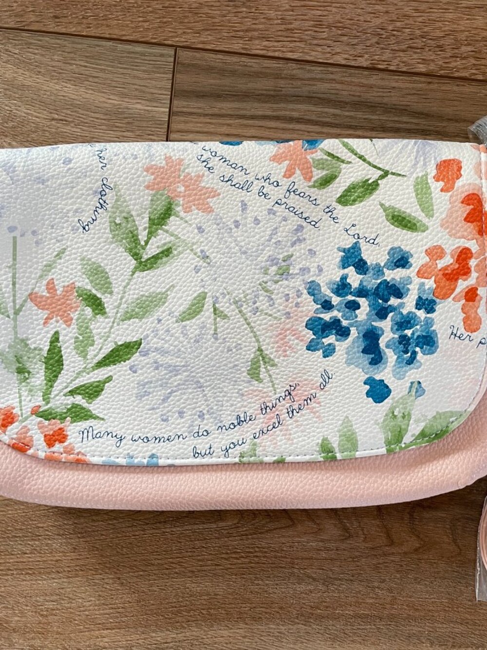 Thirty-One Floral Verses purse with pink base and chain strap NWT